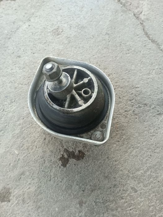 BMW 7 е38 Запчасти разные...