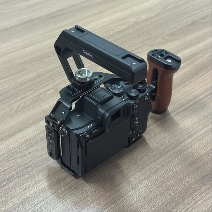 Полнокадровая камера Sony alpha 7iv