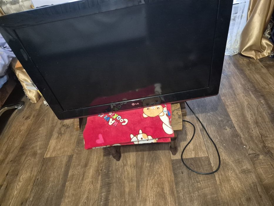 Телевизор LG 81см.Не смарт!