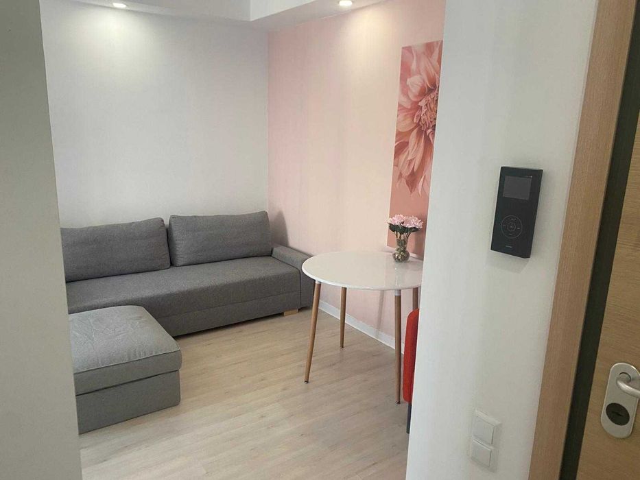 Cosmopolis - inchiriere - Studio, ap doua camere + parcare 1 loc