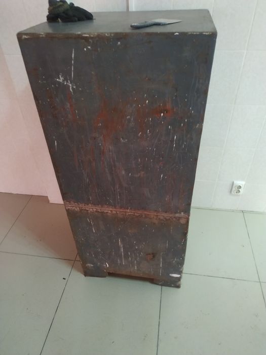 Продается сейф советский