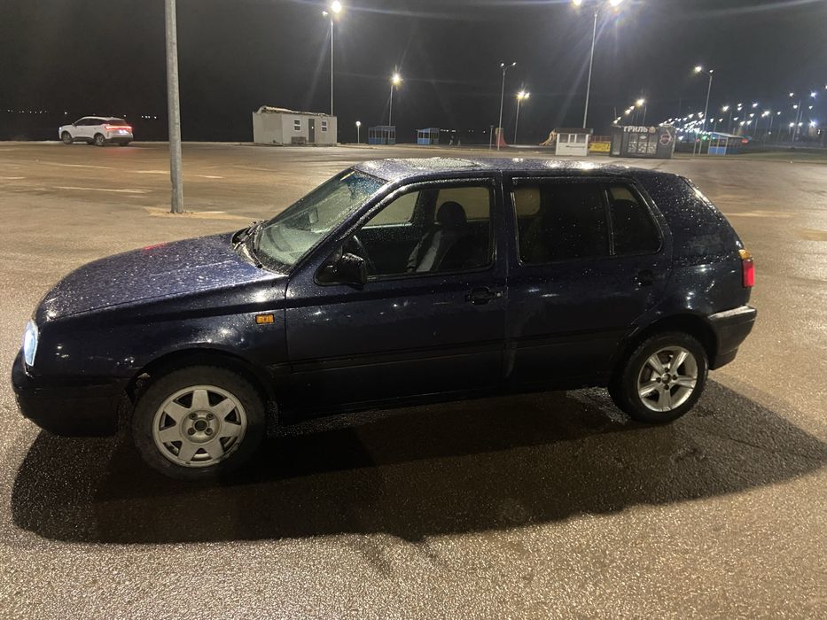 Продаю гольф 3 1.6