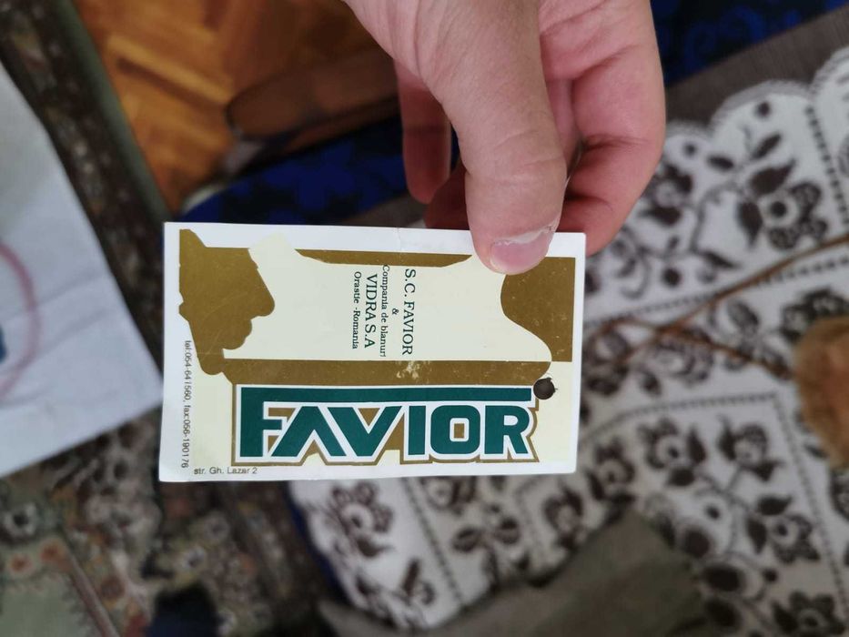 Gentuta Favior piele intoarsa