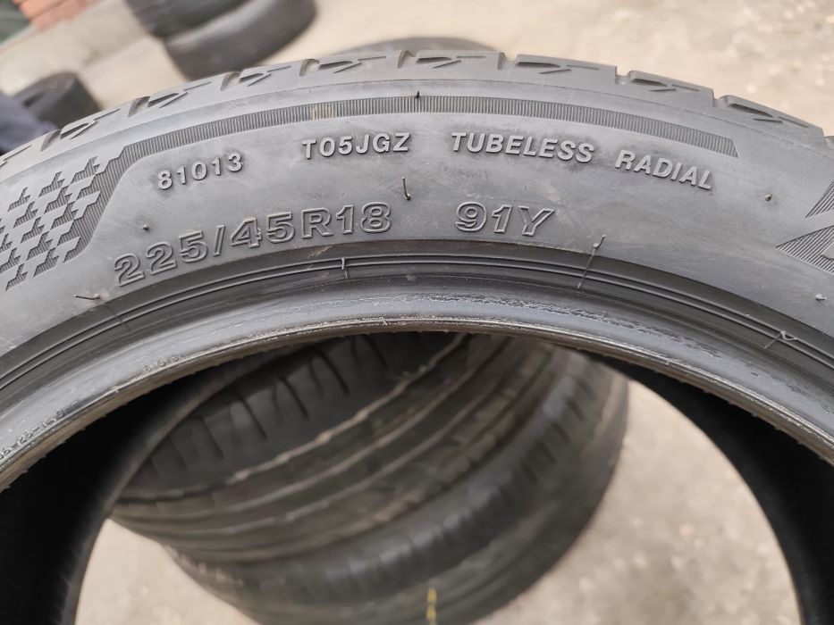 Летни гуми 225/45/18 Bridgestone
