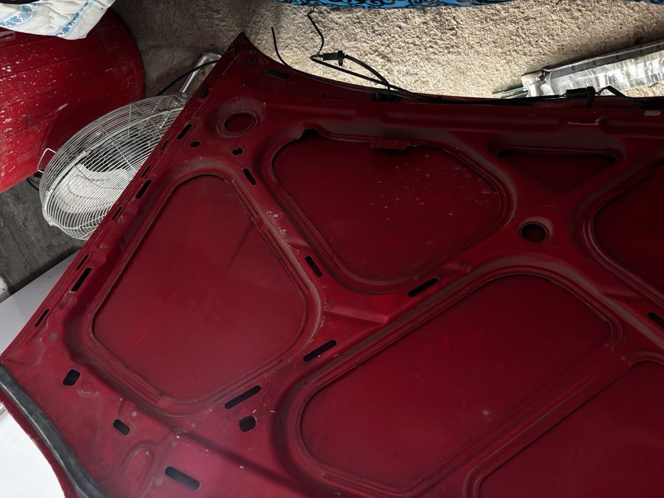 Продам капот от голф 3 в родном окрасе!