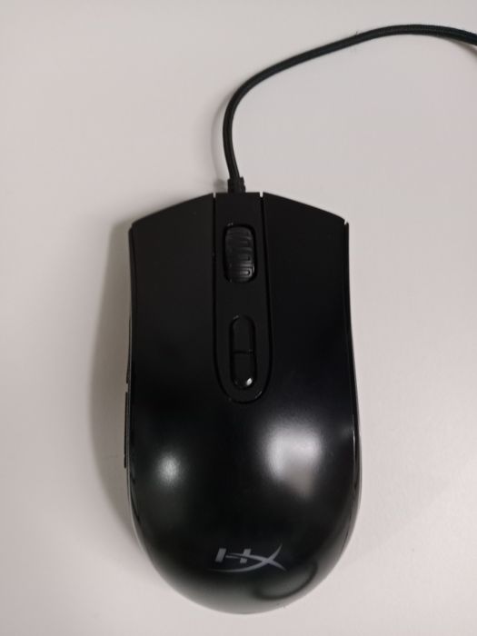 Мышь HyperX Pulse fire красивая в хорошем состоянии.