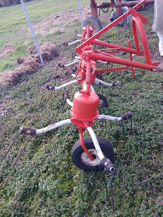 Сенообръщачка за люцерна и сено