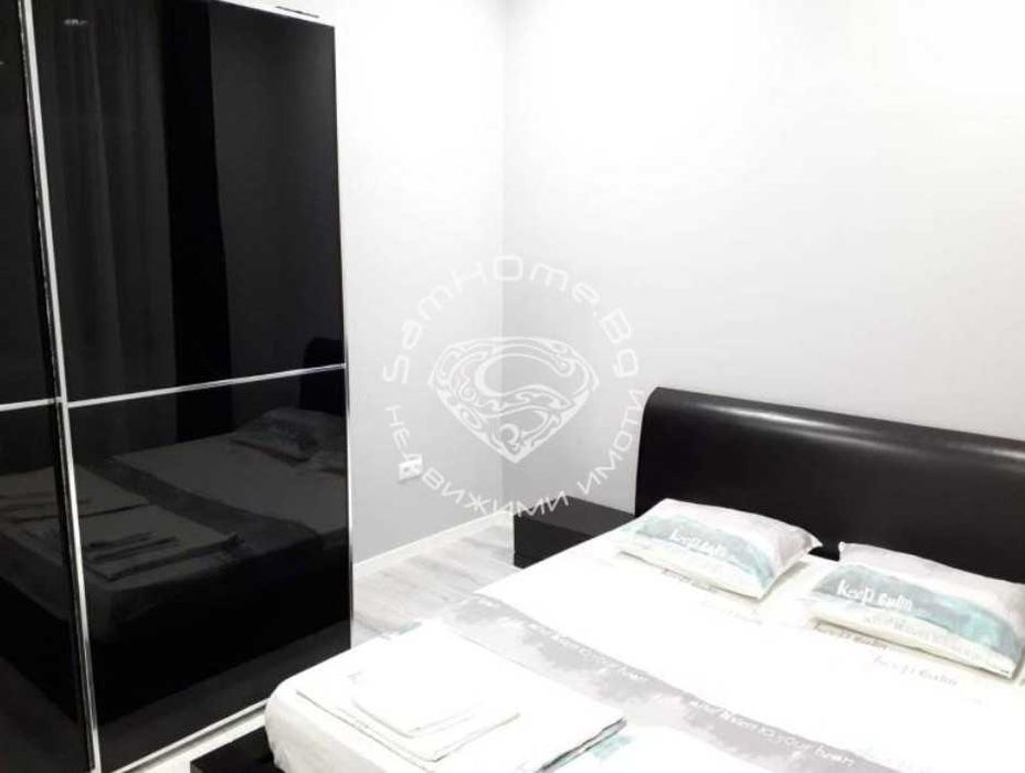 Продава се Двустаен апартамент в Варна, Център - 80 кв.м за 2738 €/кв.м - Снимка #4