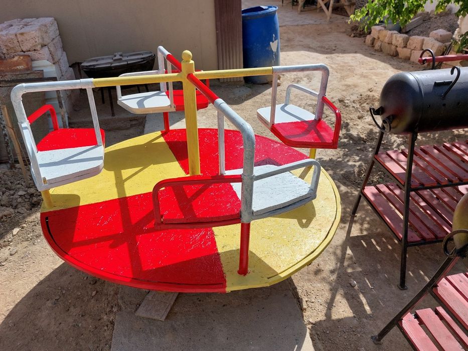 Карусель детская