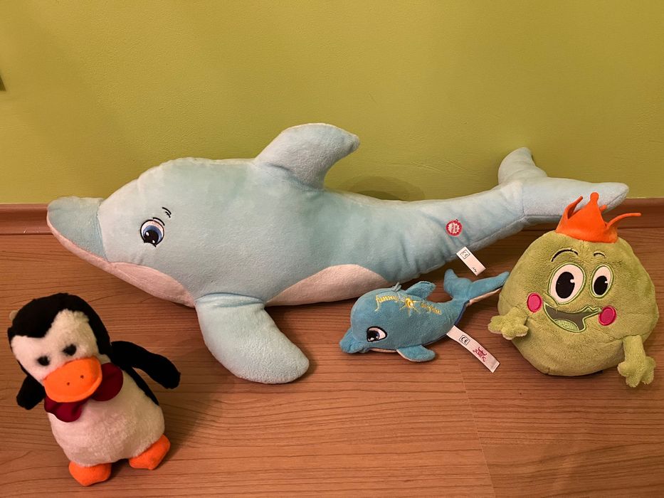 Лот от играчки от Kinder + плюшени играчки всичко за 11 лв.