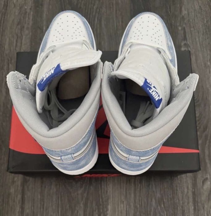 Jordan 1 hyper royal