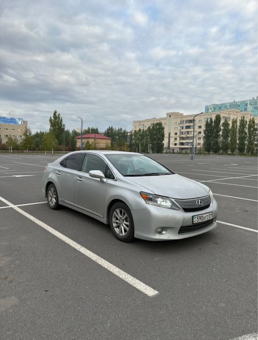 LEXUS HS250H автокөлігін сатамын