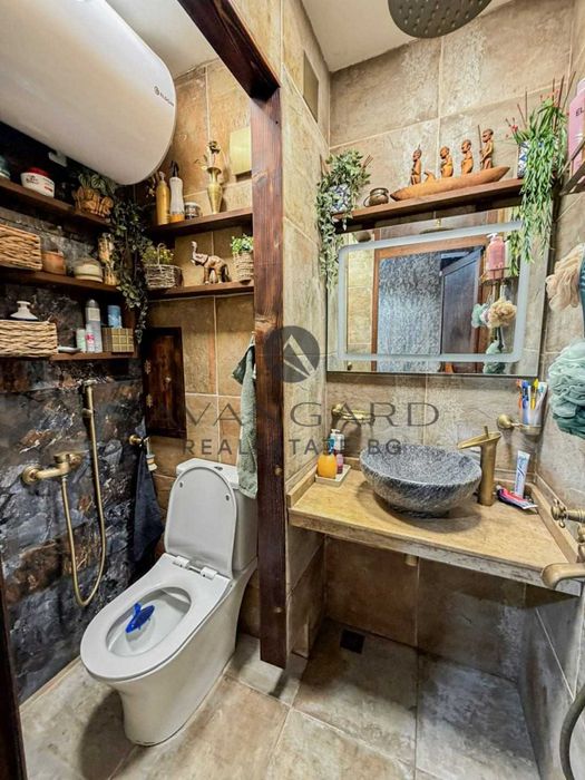 Продава се Тристаен апартамент в Пловдив, Христо Смирненски - 68 кв.м за 2100 €/кв.м - Снимка #9