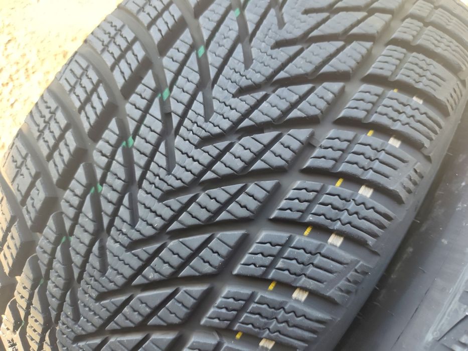 215/55/17" 4бр Good year ultra grip performance. Dot3624г,7-8мм