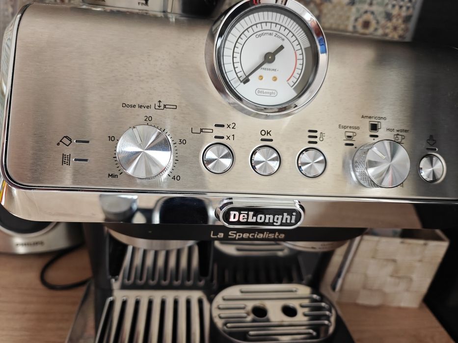 Продавам кафемашина Delonghi EC9155