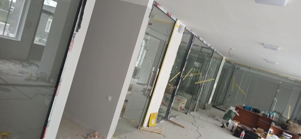 Kaloni oynalar órnatish