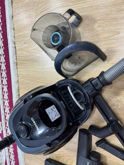 пылесос для домашней уборки