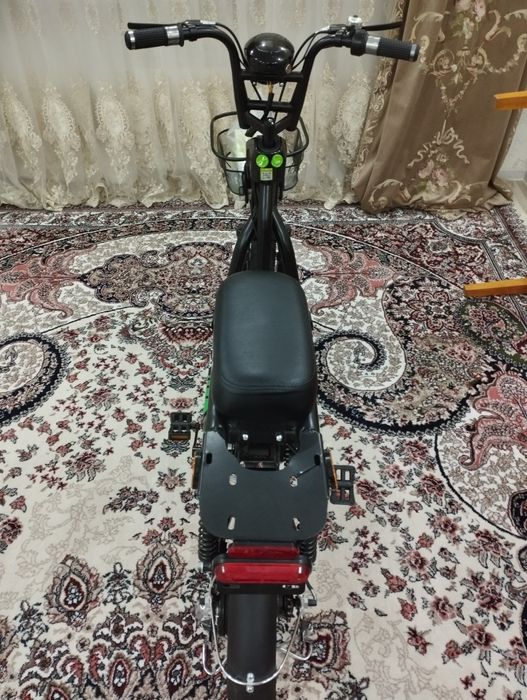 Электронный скутер новый