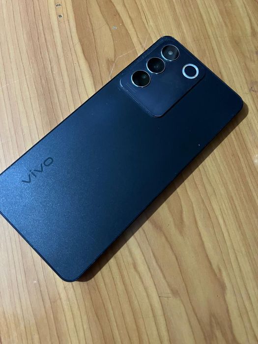 Продаю Vivo v27e 8gb (128gb)
