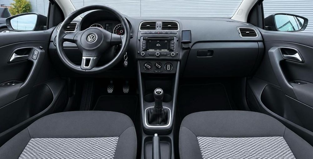 VOLKSWAGEN Polo 2012 — imagine 3