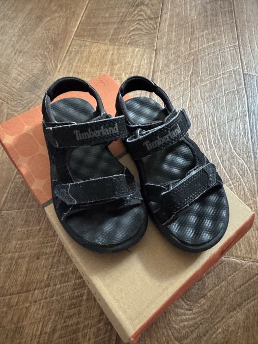 Продам сандали Timberland