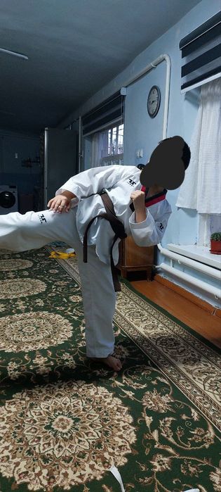 Форма для тхэквондо и вся экипировкаа