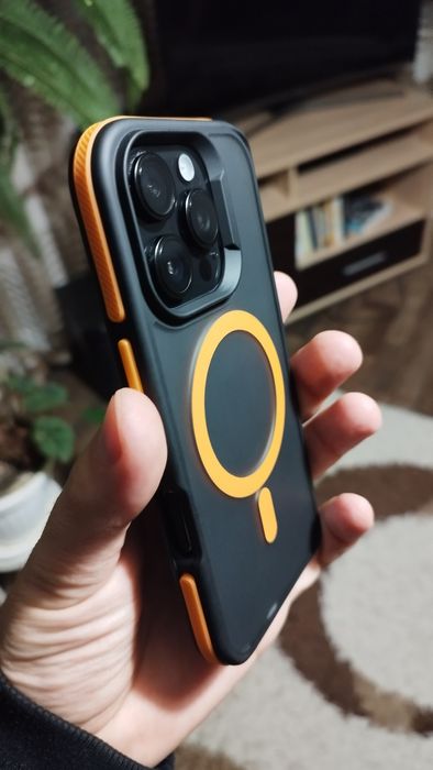 Калъфи за iPhone 16 pro