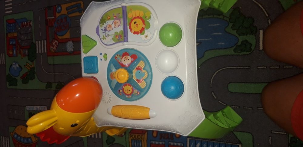 Музикална маса Fisher Price