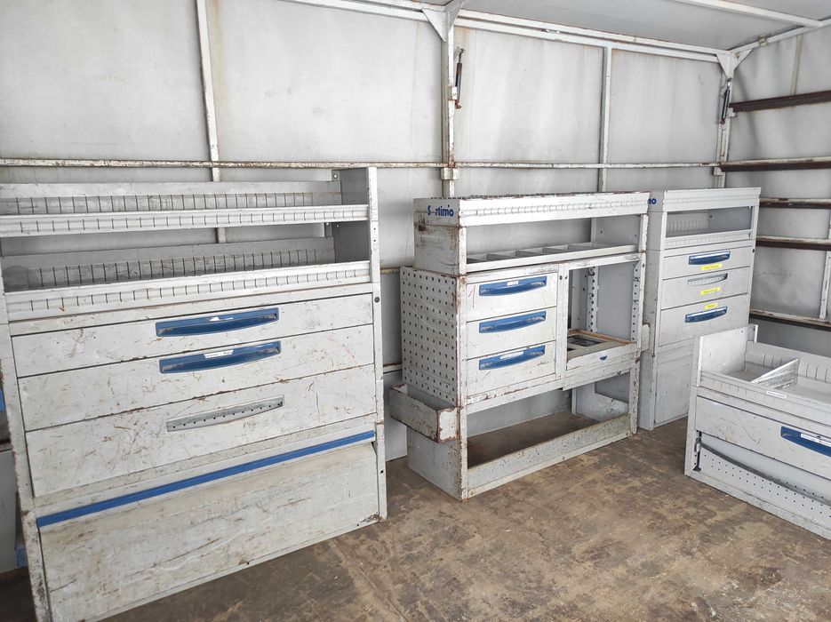 Работни шкафове за бус