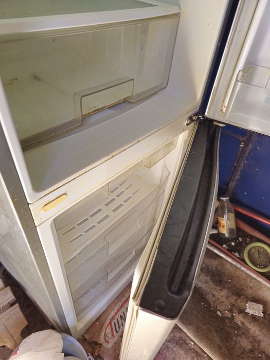 Холодильник LG.