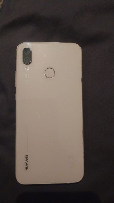 Продам телефон Huawei p20 lite