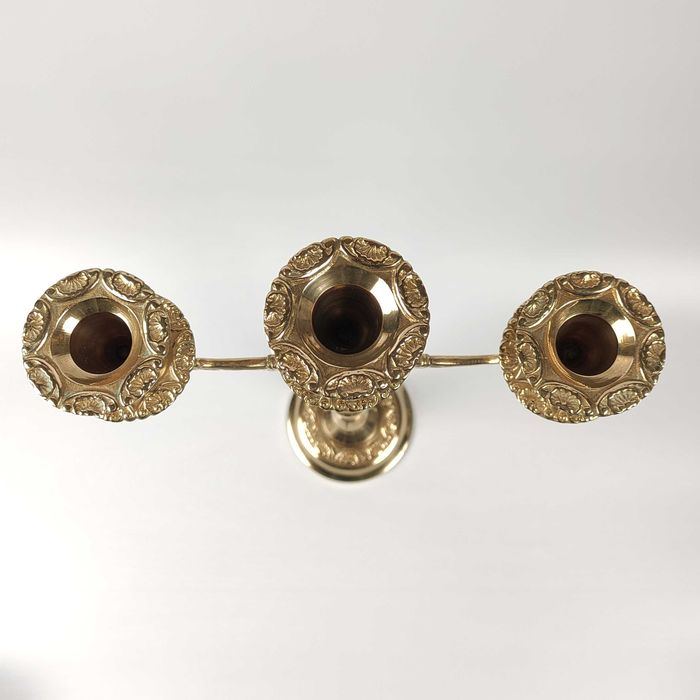 Висок свещник тройка