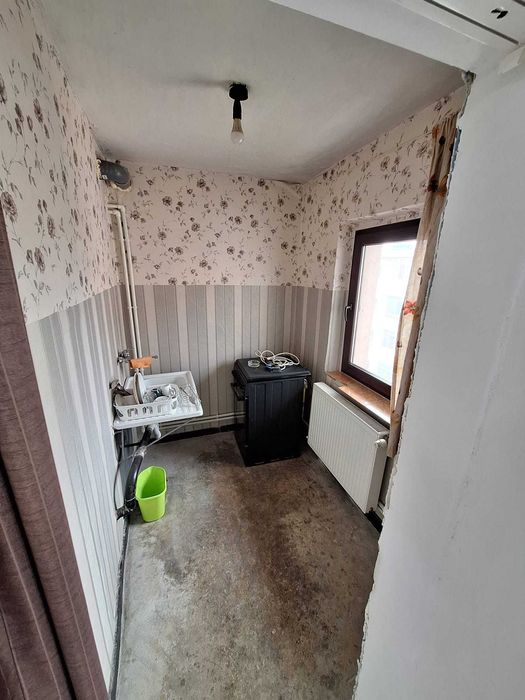 Vând garsoniera zona TRAIAN