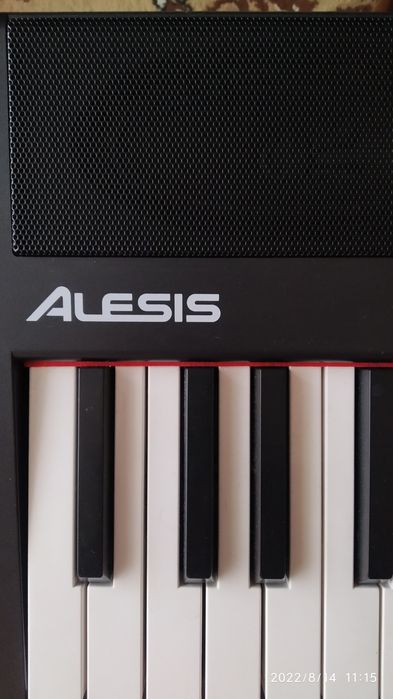 Цифровое пианино ALESIS RECITAL