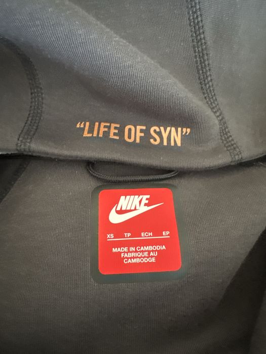 Nike Tech Fleece x Syna World Xs