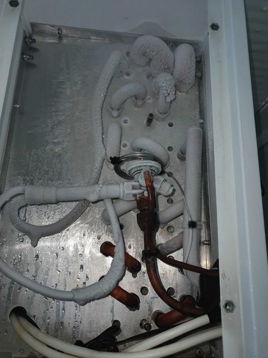 Reparatii frigorifice camere frigidere vitrine