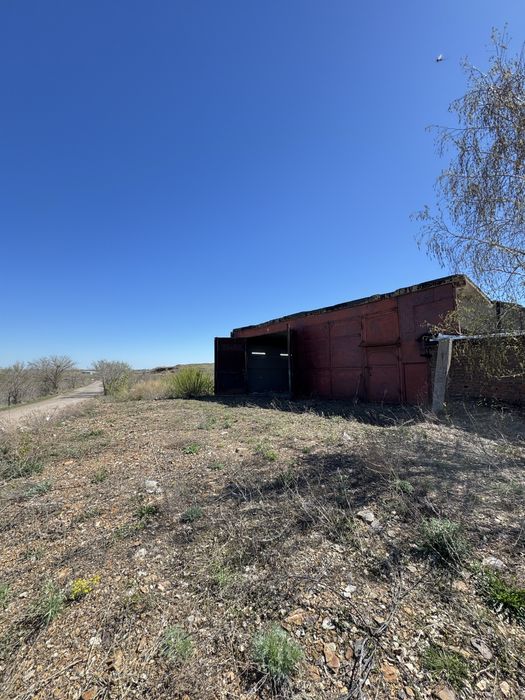 Продам гараж 74 кв. м