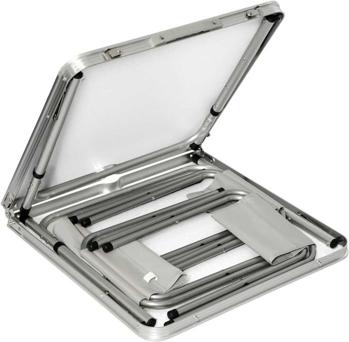 СГЪВАЕМ ПИКНИК КОМПЛЕКТ  МАСА + 4 СТОЛА И КУФАР