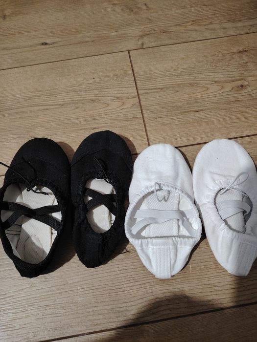 Продам  балетки (чешки)