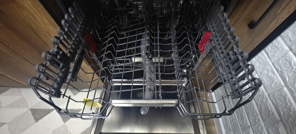 Mașina de spălat vase incorporabila Whirlpool