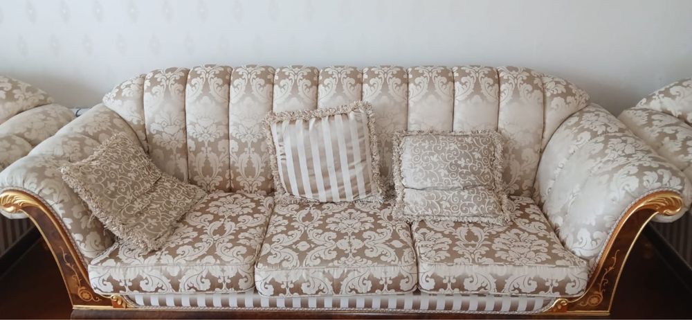 Диван и 2 кресла