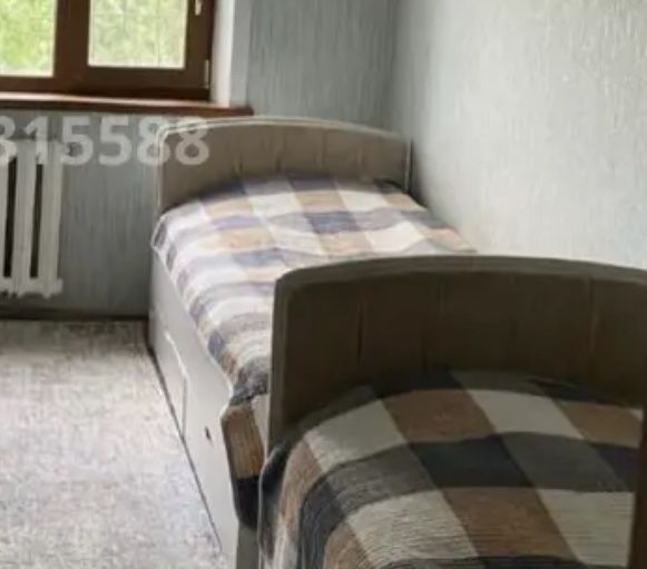 Продам односпальные кровати без матраса
