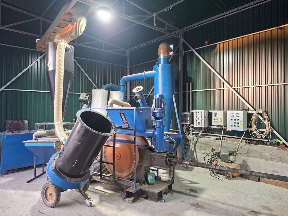 Linie brichete resturi vegetale si rumegus