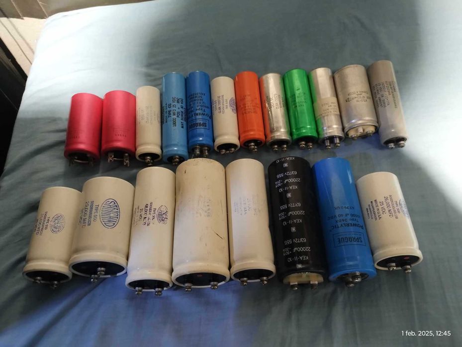 Lot 20 condensatoare 4500 uF - 98000 uF