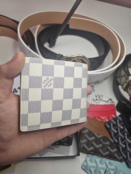 Portofel Luis Vuitton Super Calitate