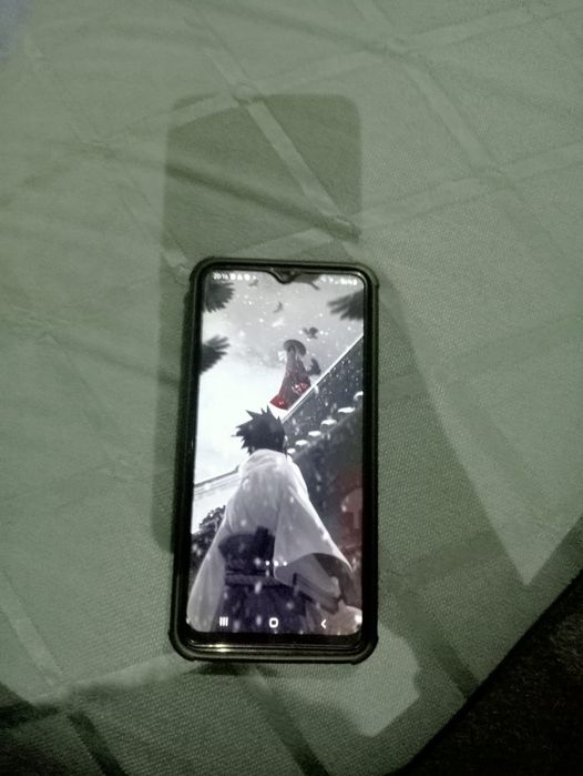 Самсунг А10 32гб..