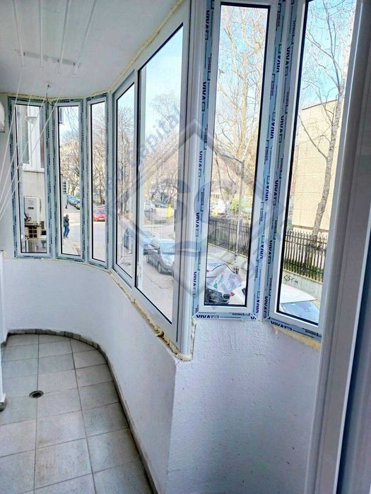 Дава се под наем Тристаен апартамент в Варна, Червен площад - 92 кв.м за 510 € - Снимка #8