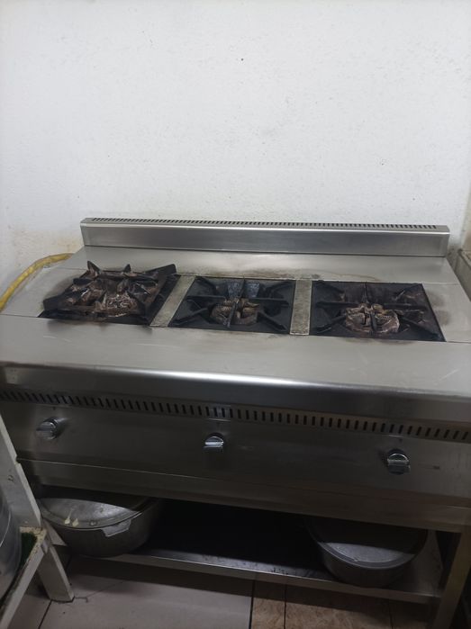 Продается газ плита.