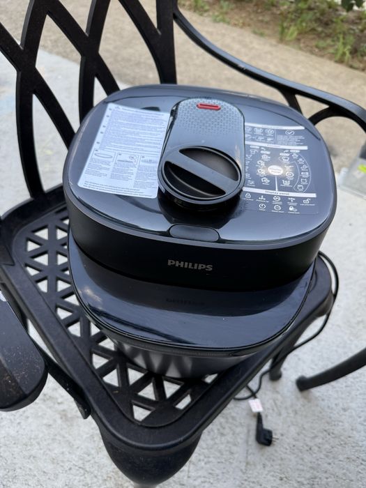 Мултикукър Philips all in one 3000s series