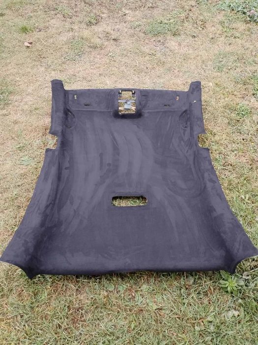 Претапицирани на автомобилни тавани